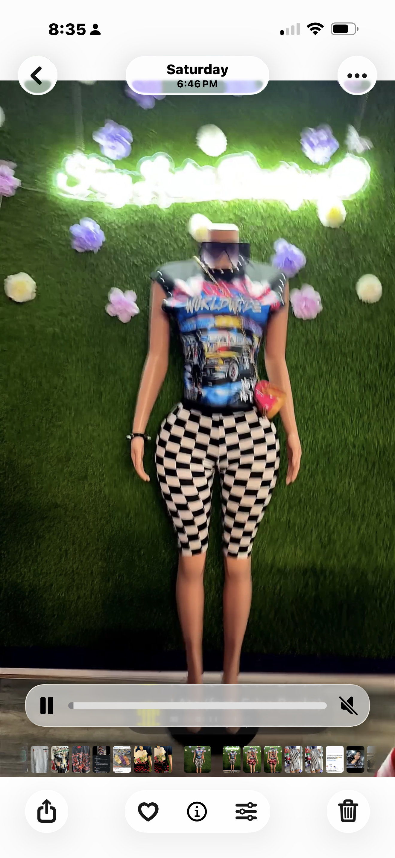 Short sleeve graphic top