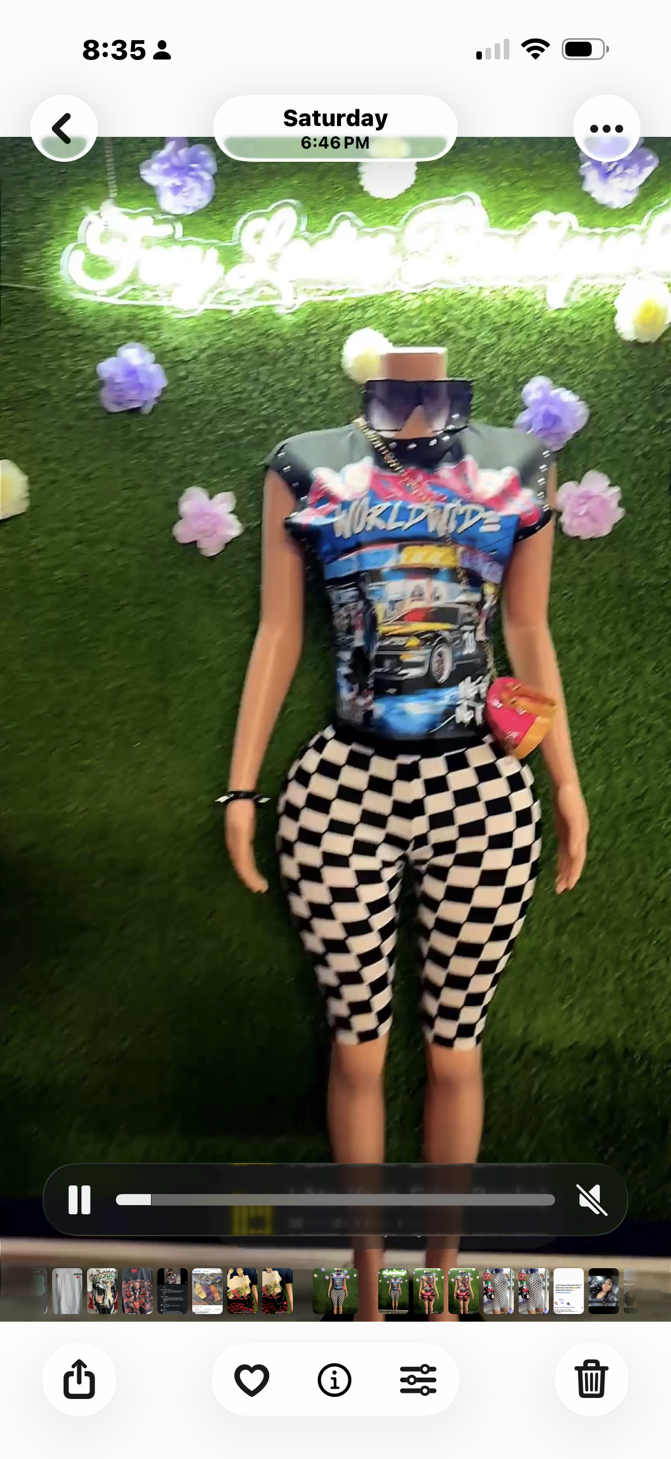 Short sleeve graphic top