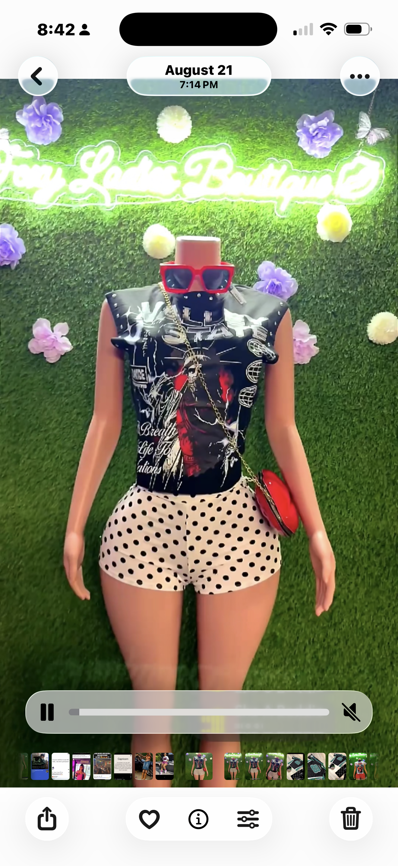 Short sleeve graphic top