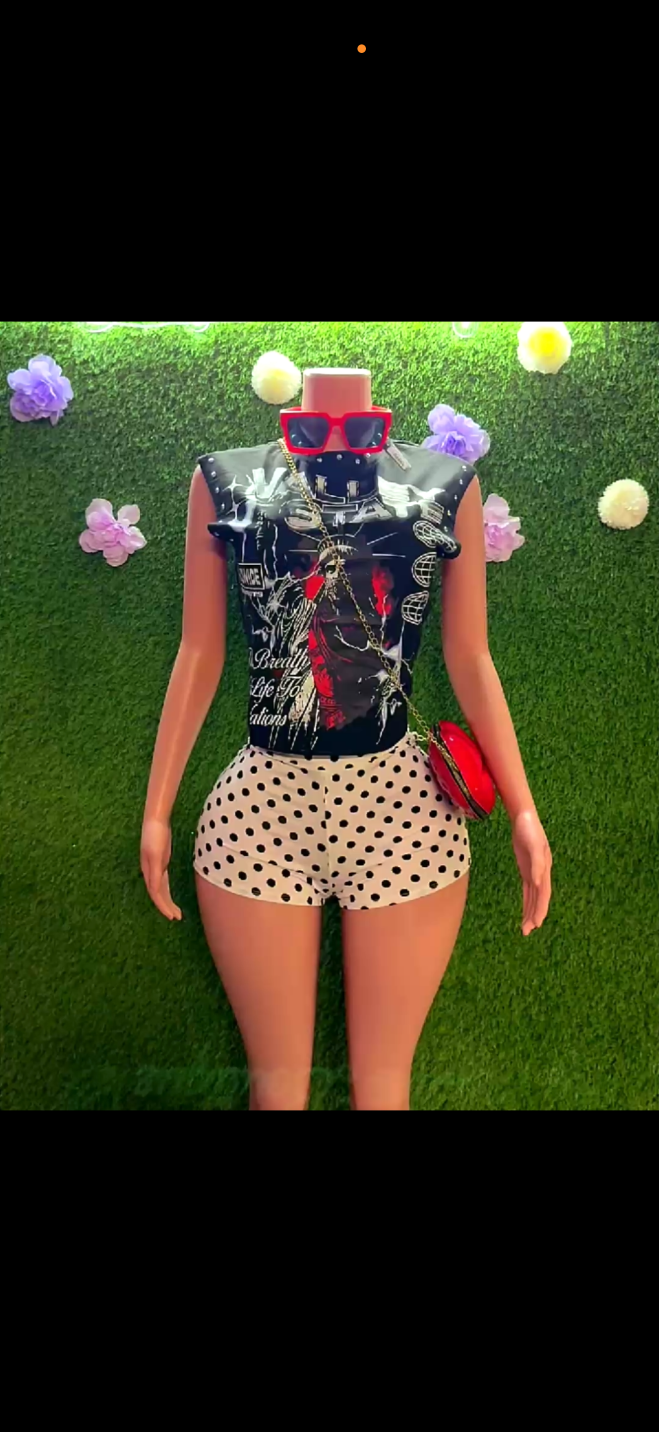 Short sleeve graphic top